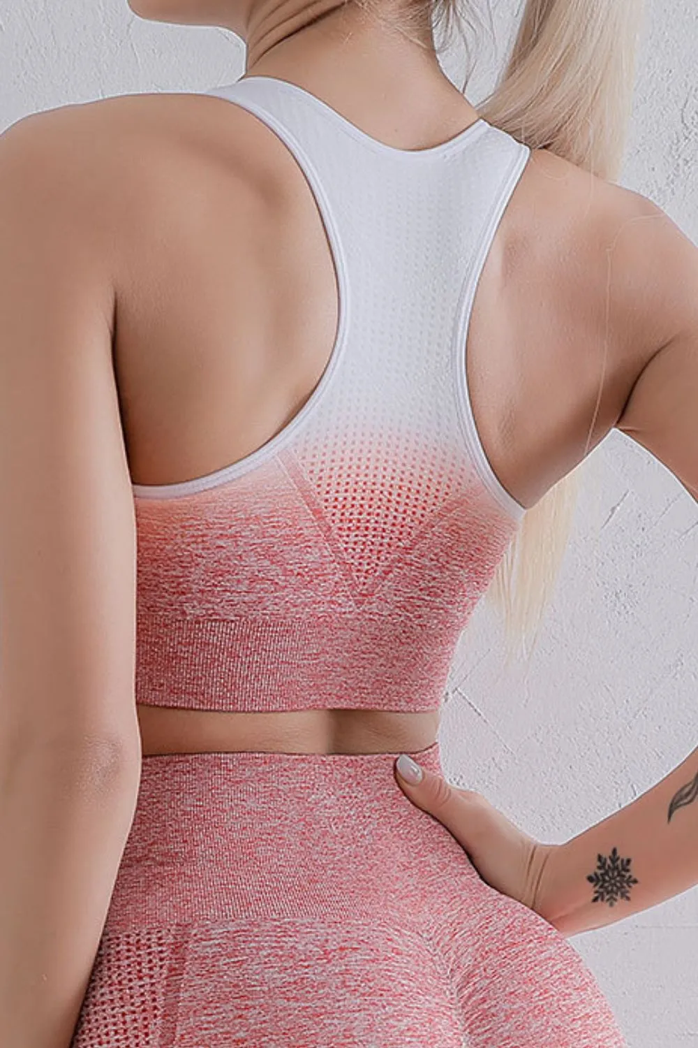 *APP EXCLUSIVE* Gradient Sports Bra and Leggings Set